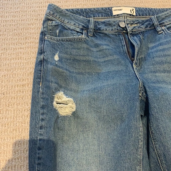 Mom Jeans - Picture 3 of 4